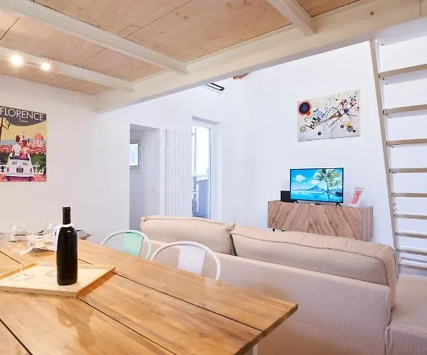 The Chianti Rooster Flat Apartman